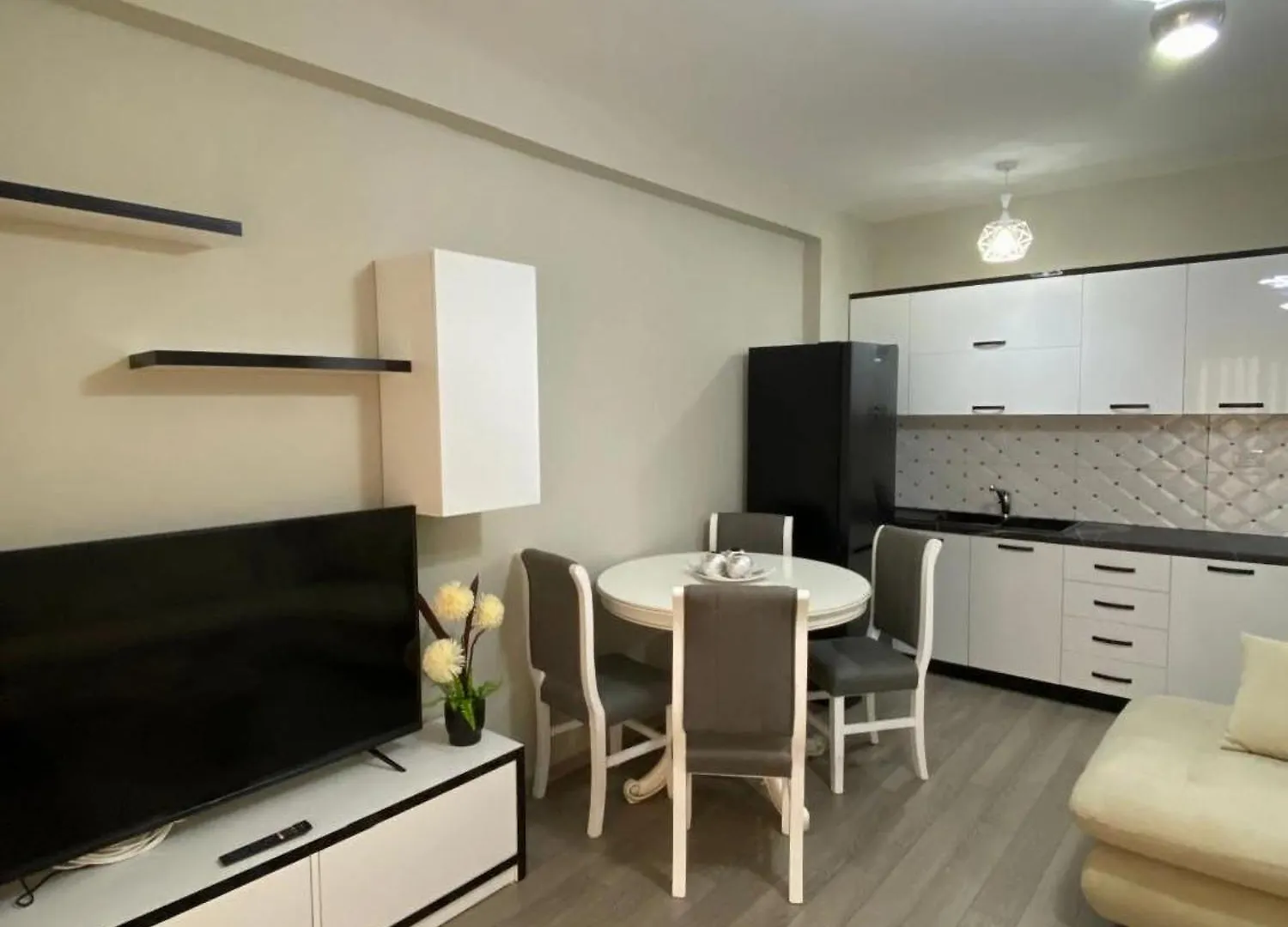 Peral Beach Apartment Durres Albania