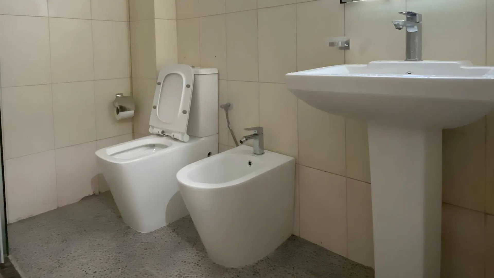 Peral Beach Apartment Durres